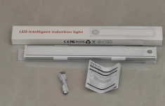 Led lamp with sensor (150)