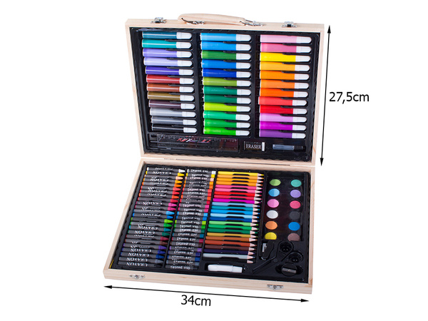 Artist's set for painting in case 150 pcs