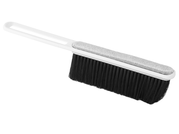 Brush to clean up hair broom