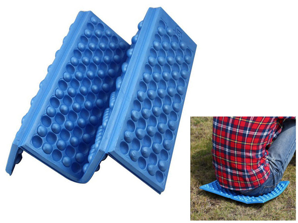 Folding mat for sitting camping