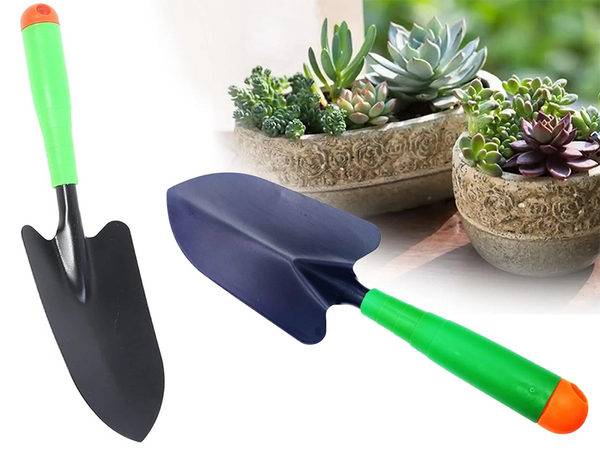 Garden spade for planting transplanting plants for quilting spade