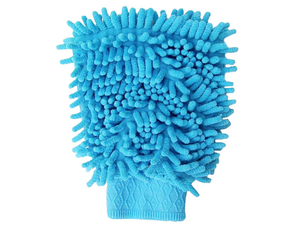 Microfibre cloth glove for cleaning the car wash on the hand