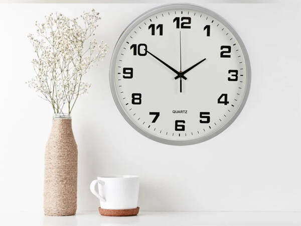 Wall clock large non-touching silent 25 cm round second hand