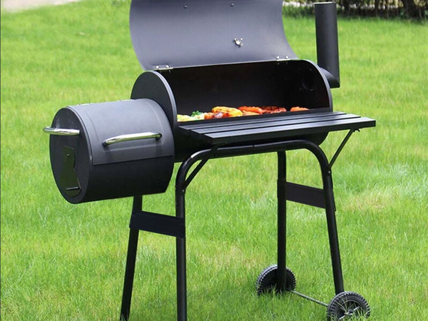 Gril de jardin grand baril de charbon de bois bbq smoker avec couvercle grille étagère roues