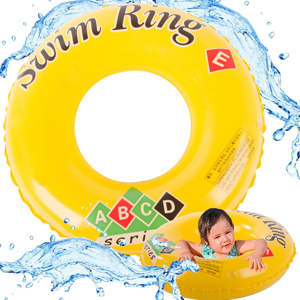 Petite roue gonflable pour que votre enfant puisse nager dans l'eau de la piscine