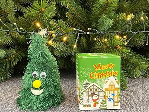 Tanzender weihnachtsbaum singend singend spielend geschenk leuchtend lustig für montag