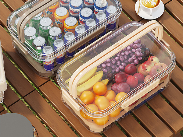 Food containers for storage at low temperatures cooling insert