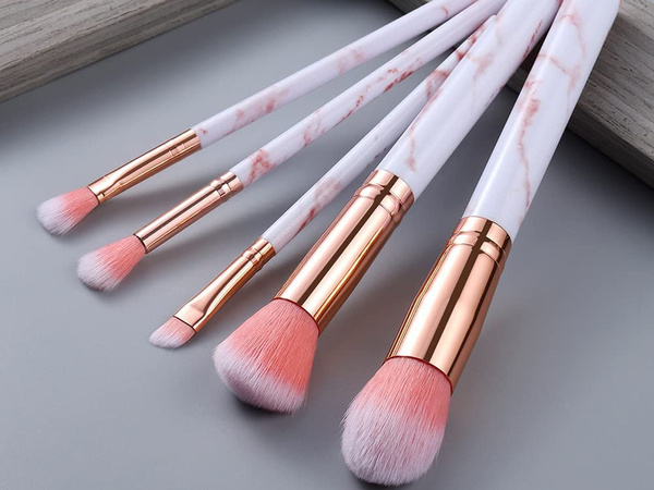 Set of professional make-up brushes 10 pieces