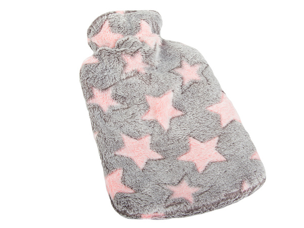Calentador de agua de goma en una funda calentador de agua de felpa estrellas