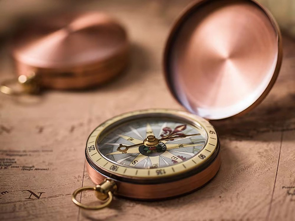 Compass metal compass pocket tourist lockable magnetic army