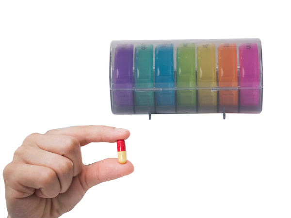 Envase de medicamentos pastillas caja hora del día medicación casete semanal