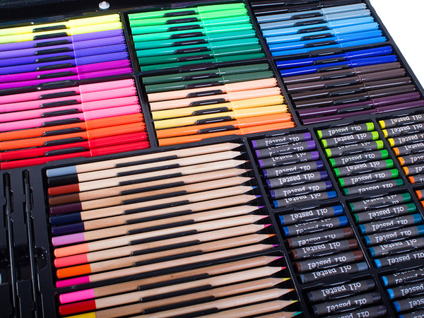 Művészeti festőkészlet tartószerűen 288 db