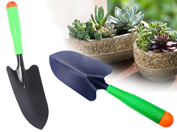Garden spade for planting transplanting plants for quilting spade
