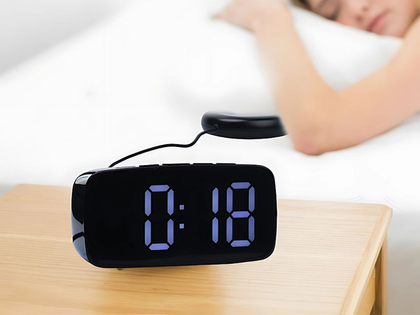 Elektrooniline äratuskell koos vibratsiooniplaadiga led digitaalne elektriline äratuskell