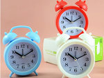 Budilka classic glasen alarm na baterije