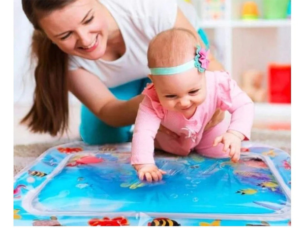 Colchoneta hinchable sensorial para que los niños jueguen en el agua