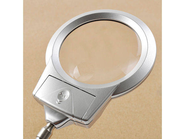 Loupe de bureau avec 2 leds 2x 6x bras réglable