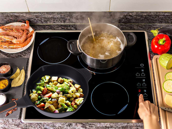 Casserole poêle avec couvercle 4.2l induction