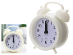 Budilka classic glasen alarm na baterije