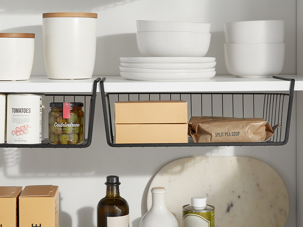 Panier suspendu sous étagère organisateur de panier en métal panier de cuisine blanc