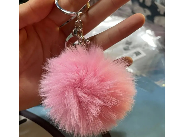 Prívesok na kľúče taška pompon kožušinové pozlátko na kabelky