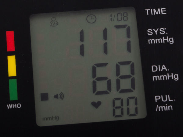 Elektrooniline ülemise käe vererõhu monitor lcd ekraan rütmihäired akupakett