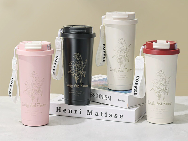 530 ml termo skodelica s slamico in jeklenim ročajem, termo skodelica za hladne in vroče pijače