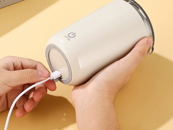 Kubek samomieszający 350ml stalowy termos na zimne i gorące smycz usb