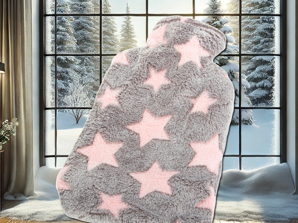 Cauciuc încălzitor de apă într-un capac încălzitor de apă plush stele