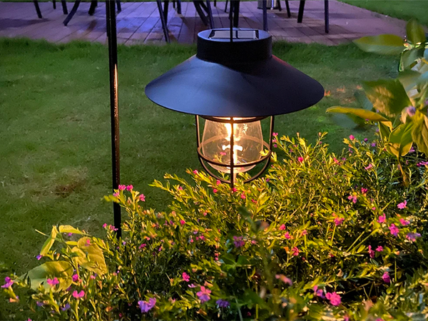 LÁMPARA SOLAR COLGANTE CON SENSOR CREPUSCULAR IMPERMEABLE VINTAGE DE JARDÍN