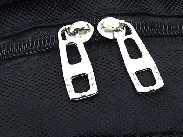 Městský batoh školní mládežnický sportovní 15l černý 3 přihrádky na notebook