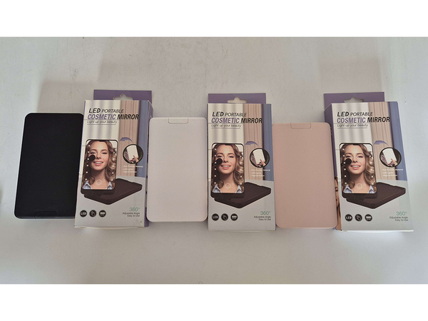 Miroir cosmétique éclairé par led pour le maquillage miroir de voyage pliable