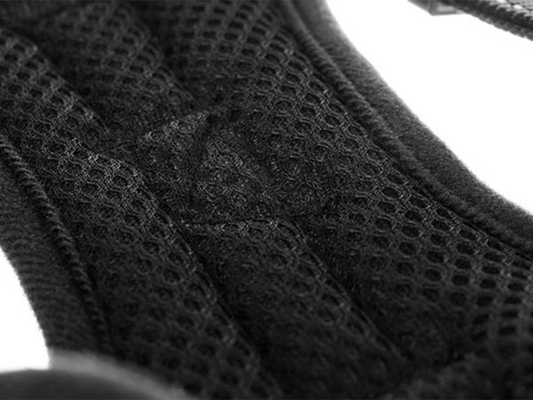 Sturdy, non-pressure harness for dogs handle lightweight s