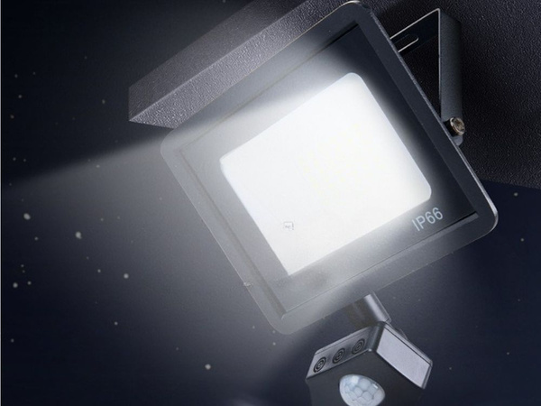Projecteur halogène led 30w 6000k avec détecteur de crépuscule ip66