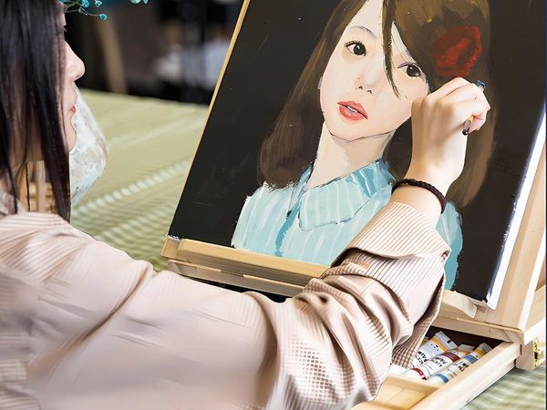 Настольный мольберт в деревянном корпусе с регулировкой наклона ящика