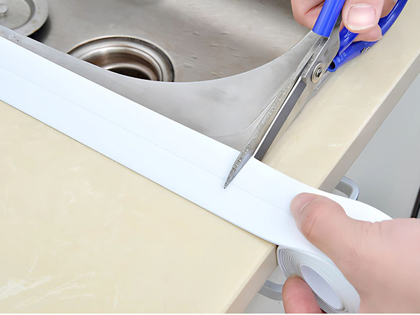 Bandă de etanșare albă pentru pereți de baie și chiuvete 3m adeziv pvc puternic