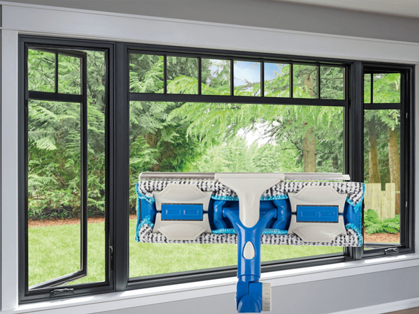 Window washer with telescopic wiper