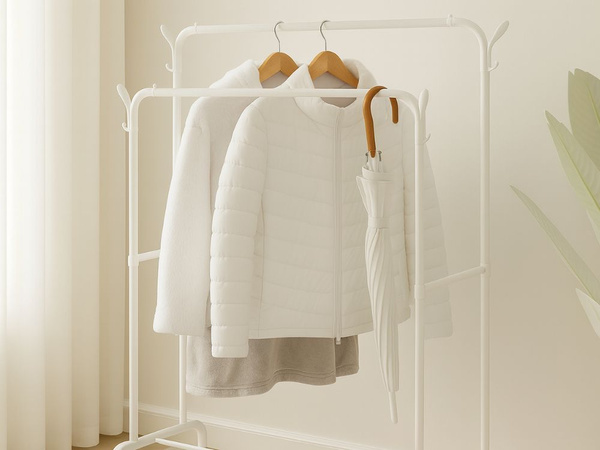 Porte-vêtements sur pied avec étagères pour chaussures et vestes armoire métallique