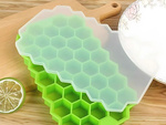 Silicone ice cube tray, 37 cubes, hexagon shape