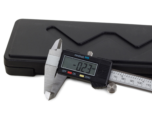 Electronic digital calliper l150 lcd metal