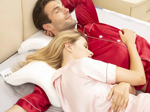 Orthopaedic pillow with armhole for sleeping memory white arch