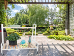 Parterre en bois pour fleurs en pot étagère à deux étages sur roues terrasse