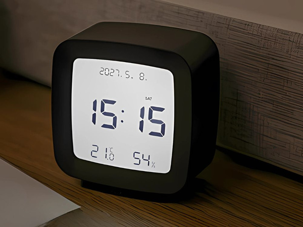 Budilka z datumom in temperaturo s funkcijo dremeža lcd vlažnost v zraku