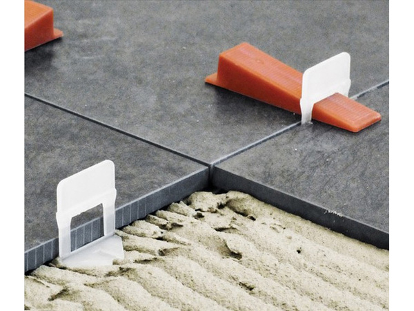 Tile levelling system 100 clips 100 wedges