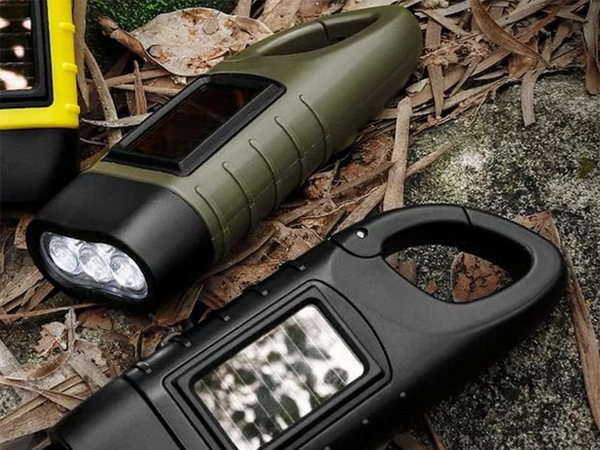 DYNAMO SOLAR TORCH 3 LED KINETIC ROČNA KLJUČEVINA S KLIPOM