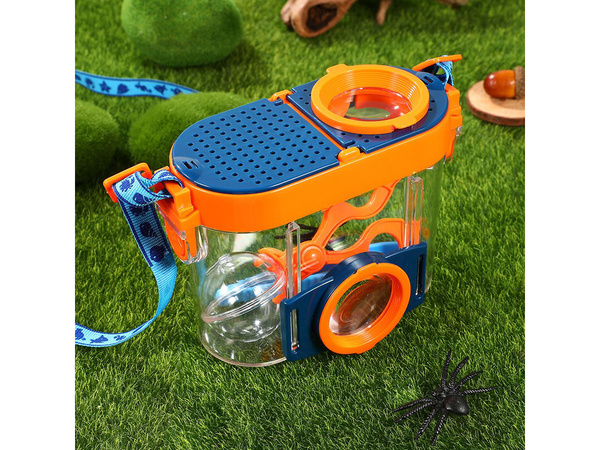 Magnifying glass insect magnifying glass container