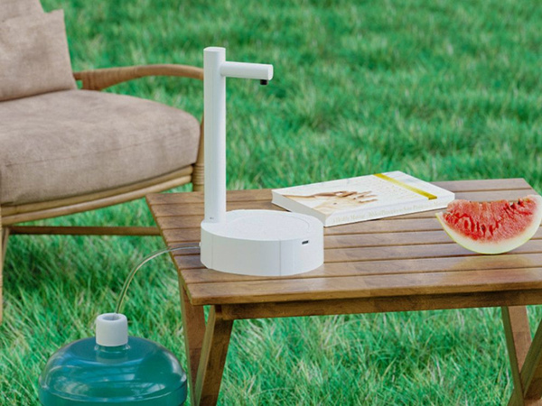 Vízadagoló automata nyomógombos szivattyú csővel kanna usb-hez