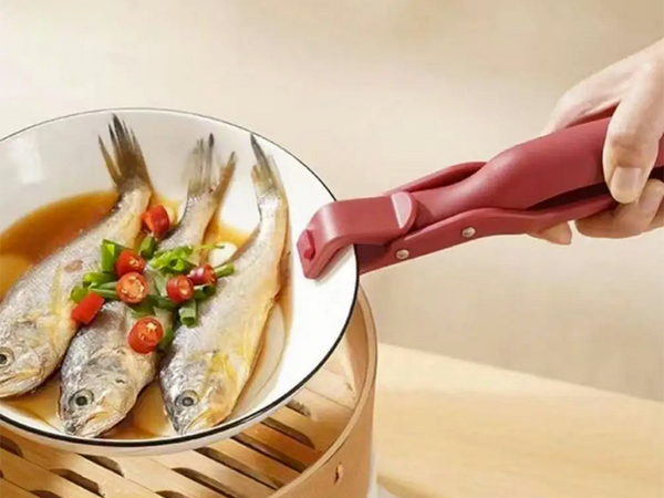 Hot pan handle hot pan tongs cool gripper