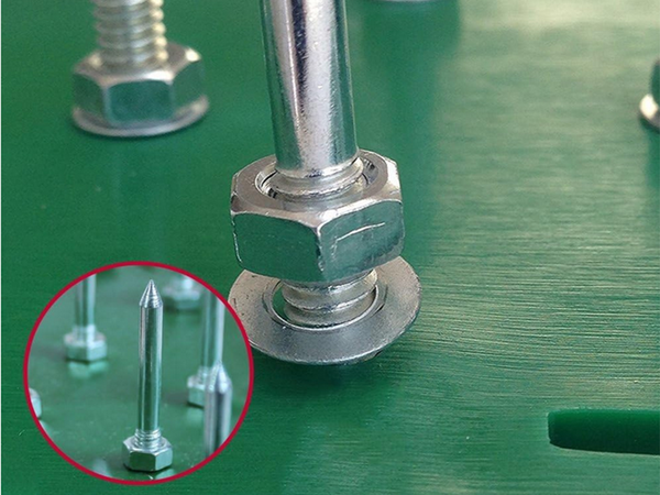 Grădină aerator pantofi acoperă spikes mari pentru aerare gazon