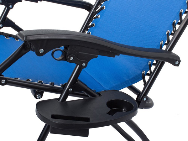 Garden sun lounger with a foldable gravity roof
